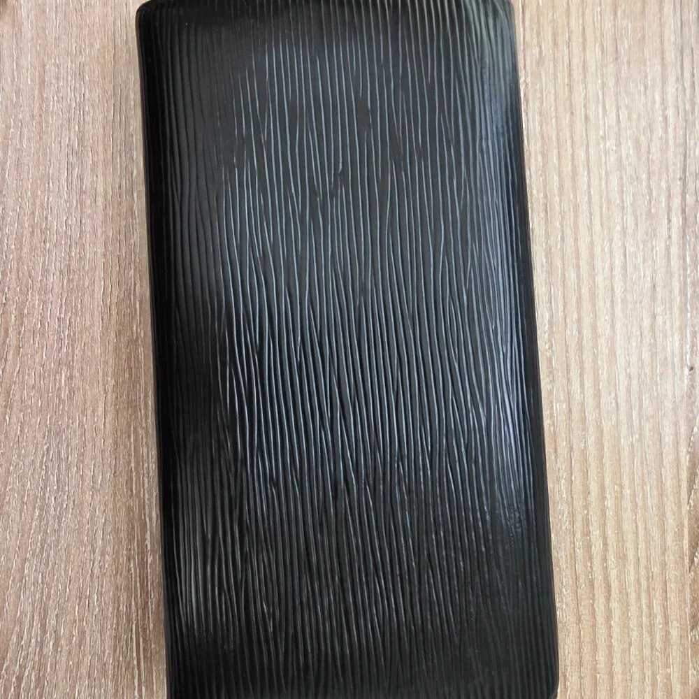 Pre-loved Louis Vuitton Portefeuille Sarah long wallet - Picture 2 of 6